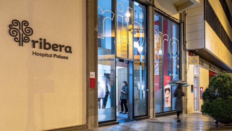 Façana de l'hospital de Ribera Salud a Lugo| Ribera Salud