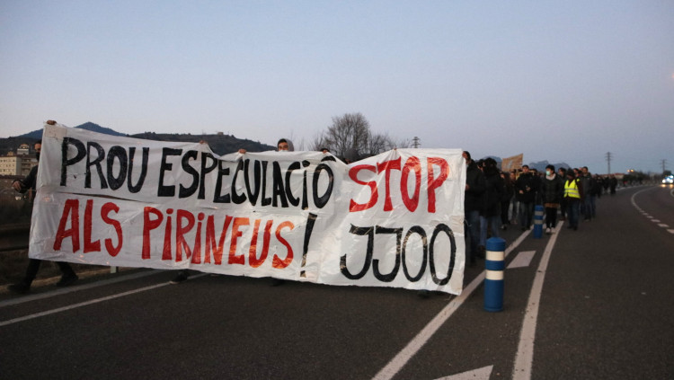 Protesta contra els Jocs Olímpics d'Hivern a Berga. Agència Catalana de Notícies