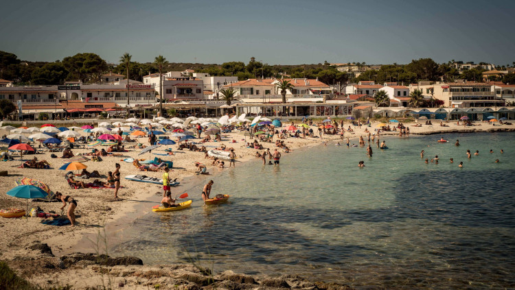 Platja al municipi menorquí de Sant Lluís. Europa Press