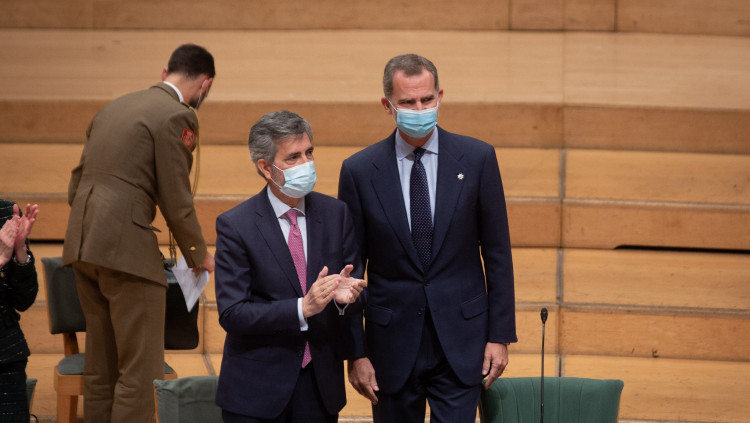 El president del Consell General del Poder Judicial, Carlos Lesmes, amb el rei espanyol Felip VI. Europa Press