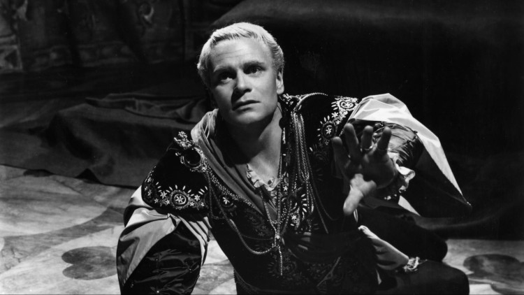 El físic de Laurence Olivier no és el que Shakespeare descrivia de Hamlet, "gras i sense alè".