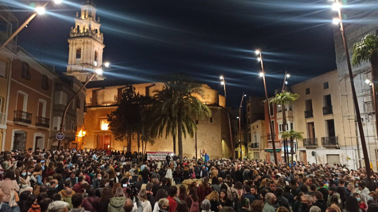 Manifestació a Pego pels encausats antifeixistes. Twitter Arran València @ArranVlc