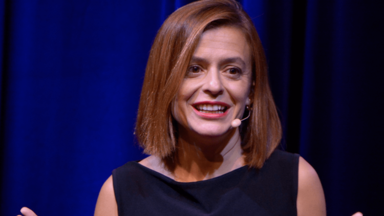 L'experta Natalia Fabra en una xerrada sobre transició ecològica