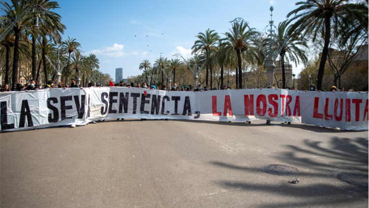 Manifestació a Barcelona contra la sentència del 25%. Europa Press