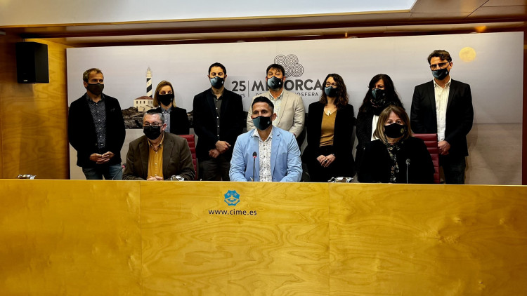 Representants de Més per Menorca en roda de premsa. Twitter @MesperMenorca
