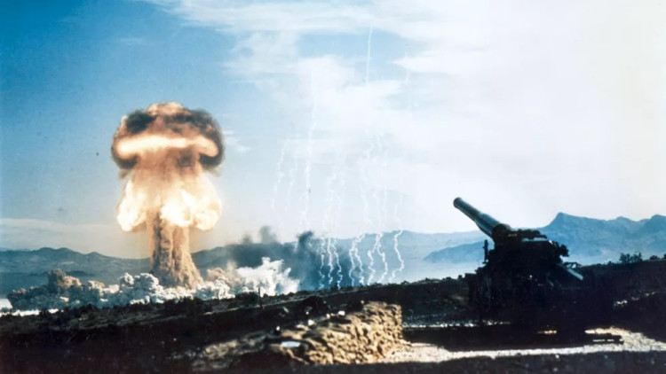Prova nuclear nord-americana al desert de Nevada el 1953. Der Spiegel