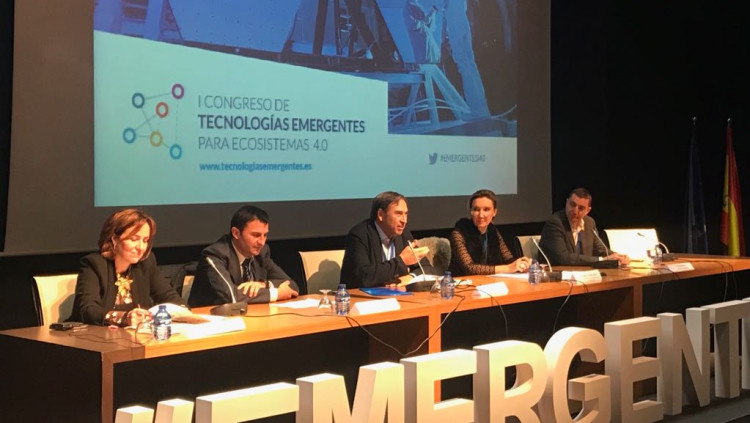 Júlia Company, Joaquín Gómez, Juan Gascón, Victoria Seco i Daniel Marco, ponents i moderador al I Congrés de Tecnologies Emergents. 