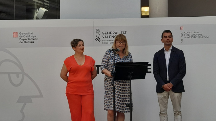 La consellera valenciana d'Educació, Cultura i Esports, Raquel Tamarit; la consellera catalana de Cultura, Natàlia Garriga; i el conseller balear de Fons Europeus, Universitats i Cultura, Miquel Company| ACPV