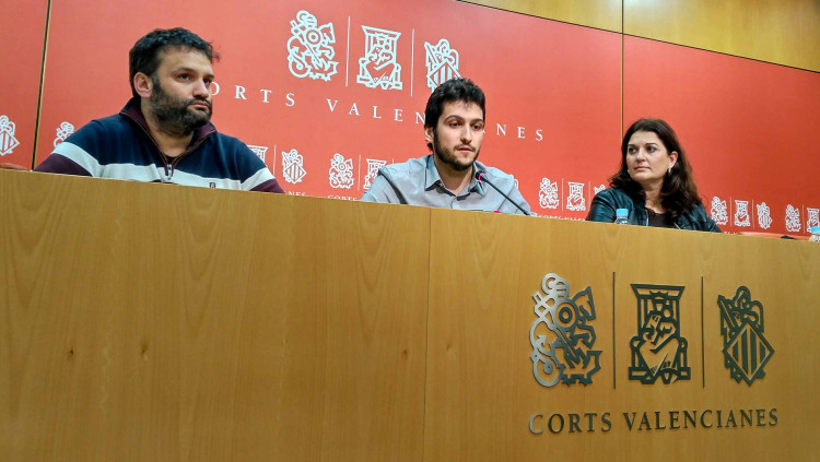 D'esquerra a dreta, Cèsar Jiménez, Antonio Estañ i Fabiola Meco, els portaveus de Podem a les Corts valencianes, durant la comparixença de premsa en què han explicat les esmenes de Podem als Pressupostos.