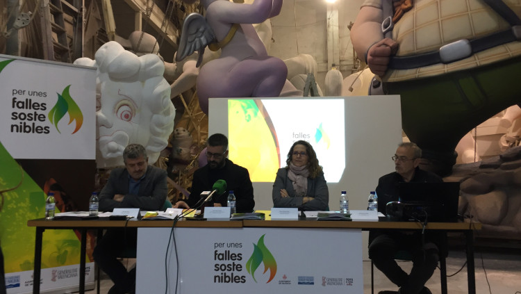 Josep Bort, vicepresident de la Diputació de València, Pere Fuset, regidor de Festes a l'Ajuntament de València, Elena Cebrián, Consellera d'Agricultura i José Ramón Espuig, Mestre Major del Gremi d'Artistes Fallers; respectivament. 