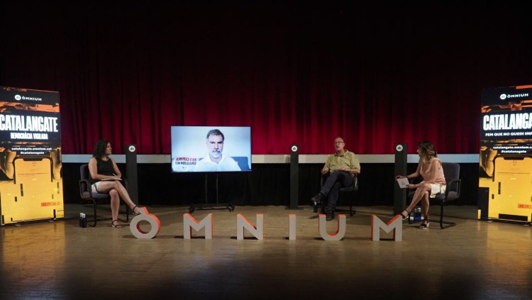 Jordi Cuixart intervé a l'acte. Òmnium Cultural