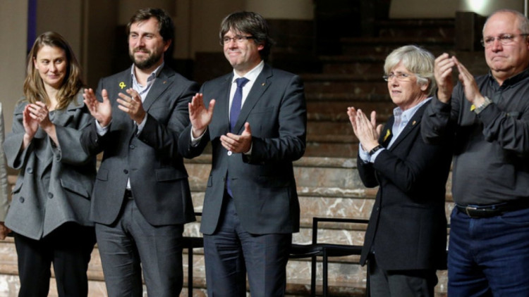 Puigdemont i la resta de consellers en l'exili