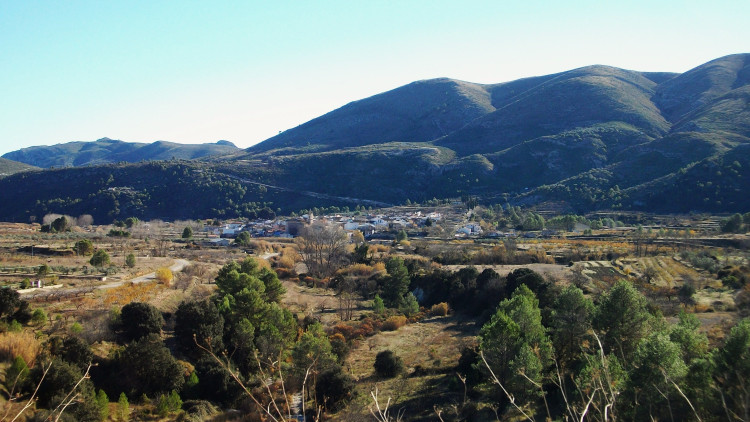 Vista allunyada de la Vall d'Ebo (Marina Alta), localitat on es va iniciar l'incendi que va calcinar 12.000 hectàrees de terreny a la Marina Alta i al Comtat. joanbanjo, CC BY-SA 3.0, via Wikimedia Commons