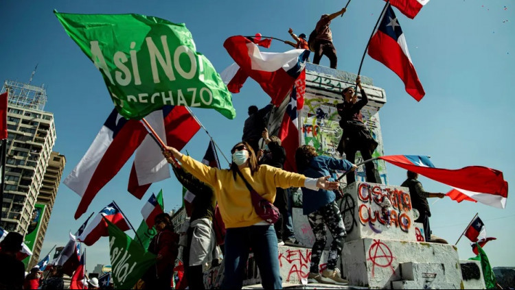 Opositors constitucionals a Santiago de Xile. Der Spiegel