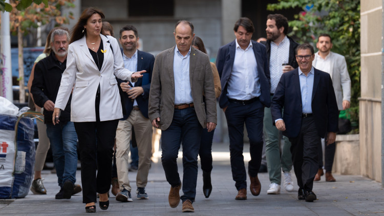 La cúpula dirigent de Junts per Catalunya, liderada per Laura Borràs, Jordi Puigneró i Jordi Turull arribant a la reunió de l'executiva.. David Zorrakino / Europa Press