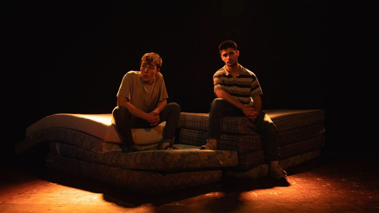 Martí Cordero i Sergi Espina protagonitzen 'Dirrrty boys', de Gerard Guix. Akadèmia