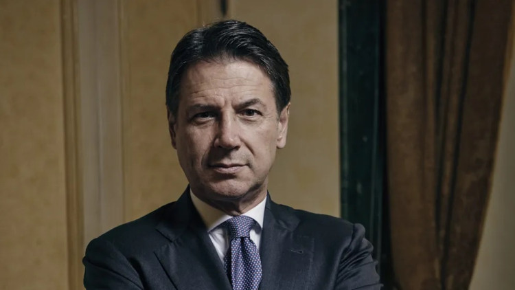 L'exprimer ministre italià Giuseppe Conte. Der Spiegel