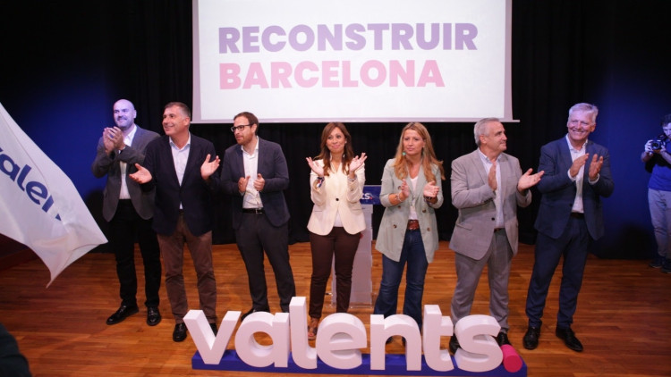 La direcció de Valents en la presentació del programa "Reconstruir Barcelona". Europa Press