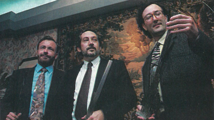 Vicent Salvador, Antoni Dalmases i Xavier Antich, premis Octubre el 1992. Rafa Gil / Arxiu EL TEMPS
