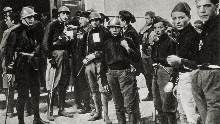 Els camises negres eren els feixistes més violents que combateren tot aquell que s’oposava de paraula o obra al feixisme.
