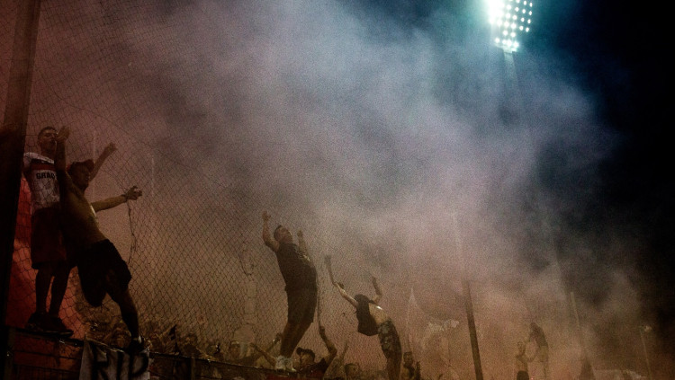 Grada ultra Robijaši del Čelik durant el partit entre el NK Čelik i el FK Sarajevo. Zenica, Setembre 2018. Carles Palacio