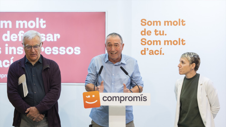 L'alcalde de València, Joan Ribó; el diputat de Compromís al Congrés, Joan Baldoví; i la síndica dels valencianistes a les Corts Valencianes, Papi Robles| Europa Press