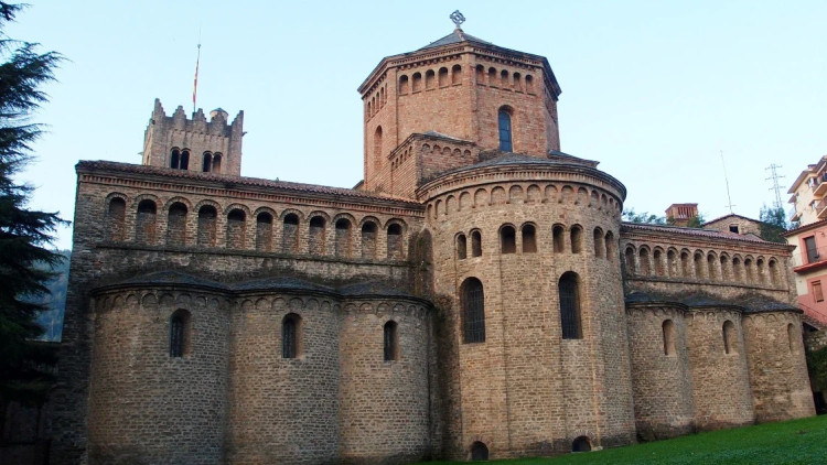 Exteriors del monestir de Ripoll.