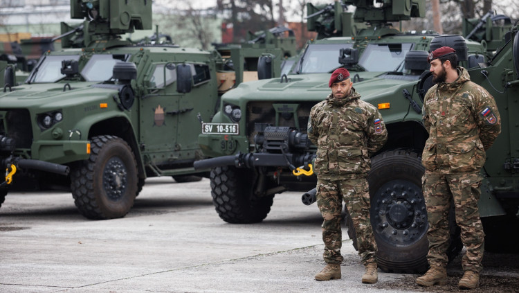 Soldats eslovens a Ljubljana.. Luka Dakskobler / SOPA Images via / DPA