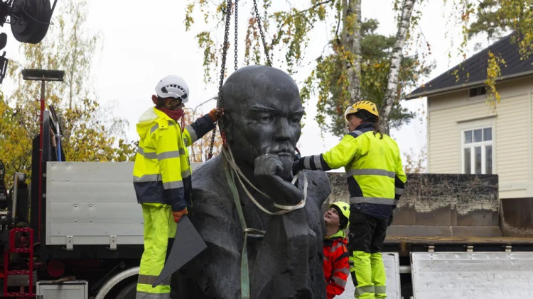 Estàtua de Lenin a Kotka. Der Spiegel