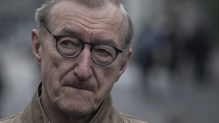 Julian Barnes| Wandering Trad/Viquipèdia
