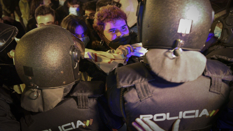 Agents de la policia espanyola durant la manifestació contra l'empresonament de Pablo Hásel| Europa Press