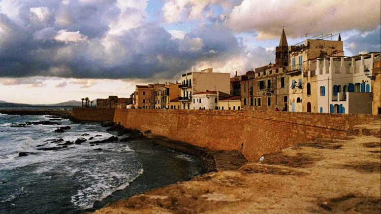 L'Alguer. escarabajo150, CC POR 2.0, via Wikimedia Commons
