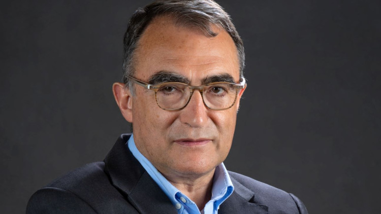Josep Bernabeu Mestre, catedràtic d'història de la ciència.. El Temps