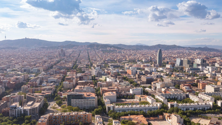Barcelona. dronepicr, CC BY 2.0, via Wikimedia Commons