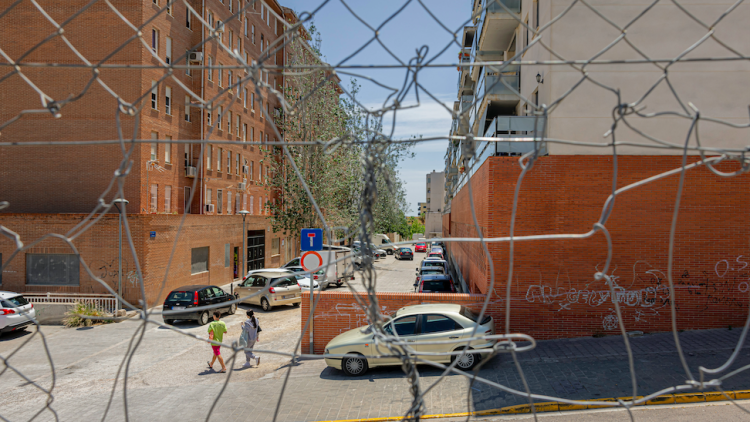 En l'actualitat, viuen prop de 7.000 persones en aquest barri.. Miguel Lorenzo