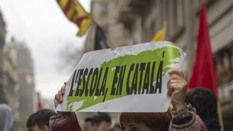 Manifestació a favor de l'escola en català a Catalunya| Europa Press