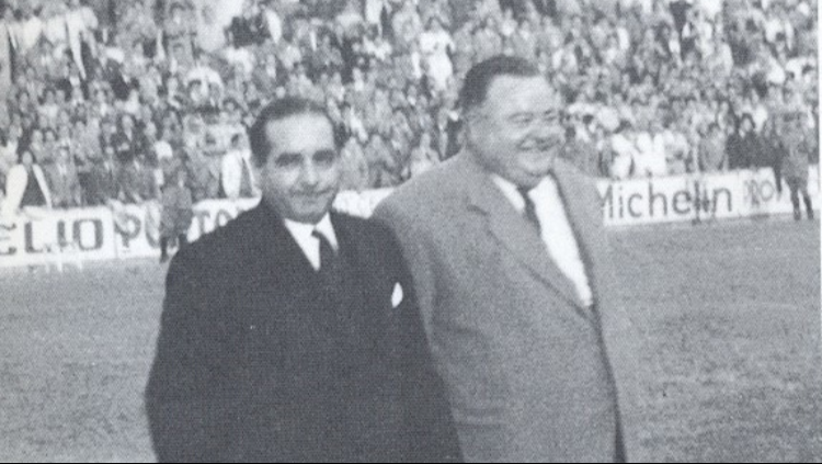 Alfonso Guixot, besoncle de Carlos Mazón, a l'esquerra quan presidia l'Hèrcules CF. Alicantepedia