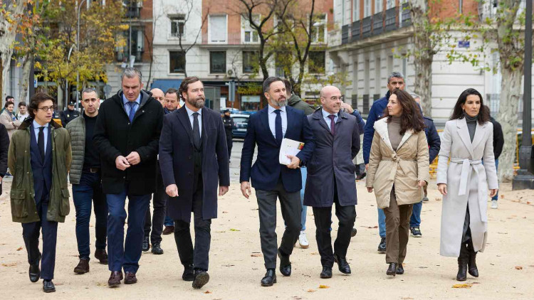 D'esquerra a dreta, José María Figaredo, Javier Ortega-Smith Iván Espinosa de los Monteros, Santiago Abascal i Jorge Buxadé, alguns dels principals dirigents de Vox.. Europa Press