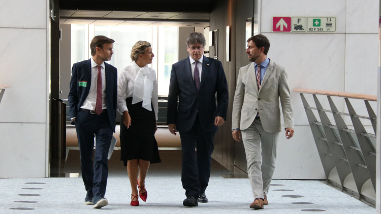 Jaume Asens, Yolanda Díaz, Carles Puigdemont i Toni Comín. Agència Catalana de Notícies