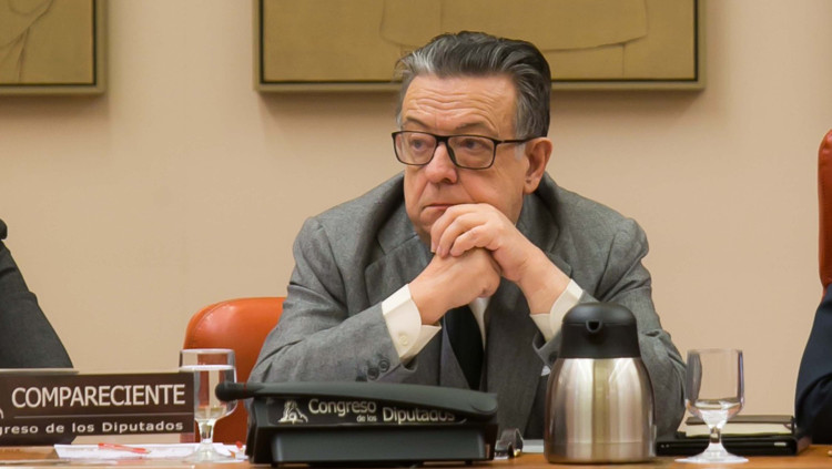 Miguel Herrero de Miñon, durant la seua compareixença en la comissió de reforma territorial del Congrés dels Diputats