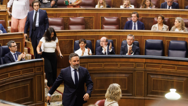 Els diputats de Vox abandonen l'hemicicle. Europa Press
