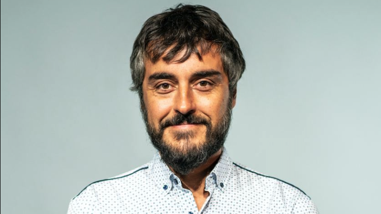 Yago Álvarez Barba, autor de 'Pescar el salmón'. CAPITAN SWING