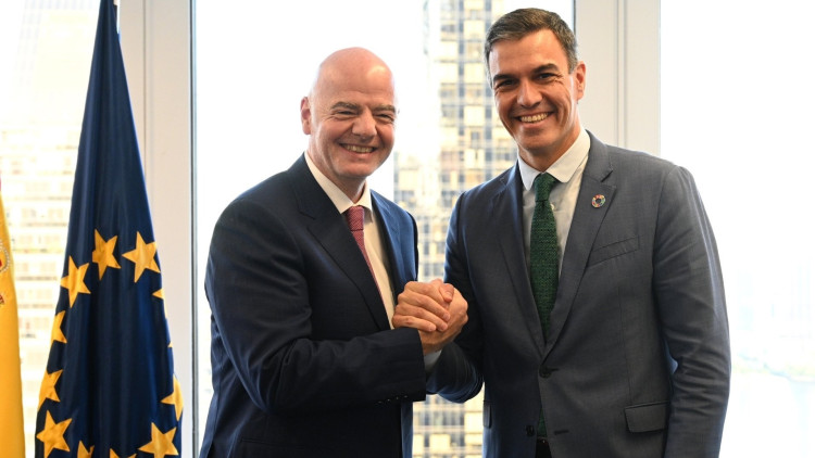 El president de la FIFA, Gianni Infantino, amb el president espanyol Pedro Sánchez. Europa Press