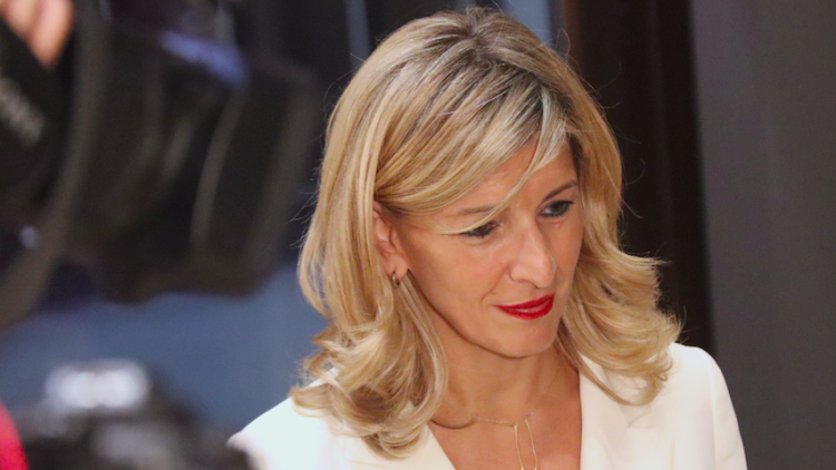 Yolanda Díaz arribant a l'acte. Nico Tomàs / ACN