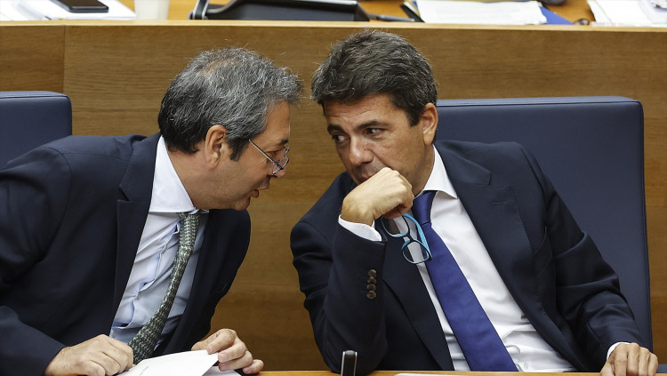 El vicepresident (i torero ultradretà) Vicente Barrera i el president valencià, el popular Carlos Mazón| Europa Press