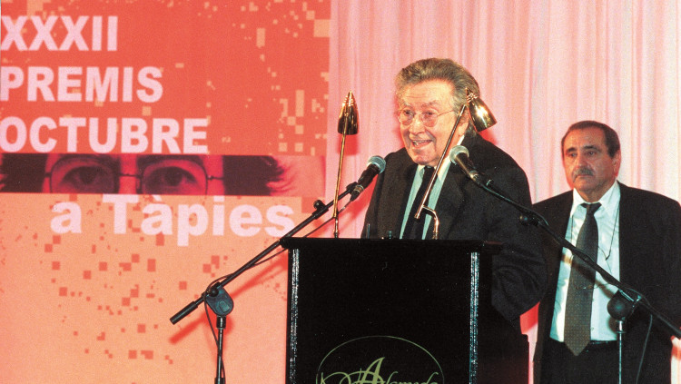 El pintor Antoni Tàpies, homenatjat als Premis Octubre de 2003. Rafa Gil - Arxiu EL TEMPS