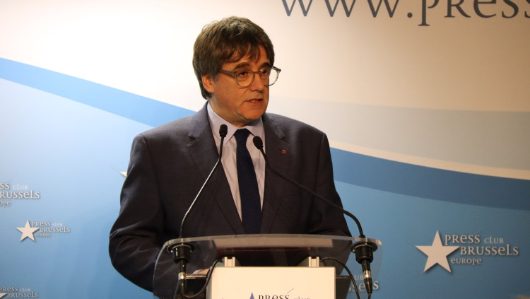 El president Carles Puigdemont compareix per a explicar l'acord de Junts amb el PSOE. Agència Catalana de Notícies