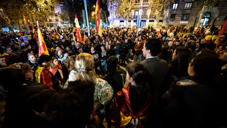 Manifestants contra la investidura de Pedro Sánchez a Madrid. Europa Press