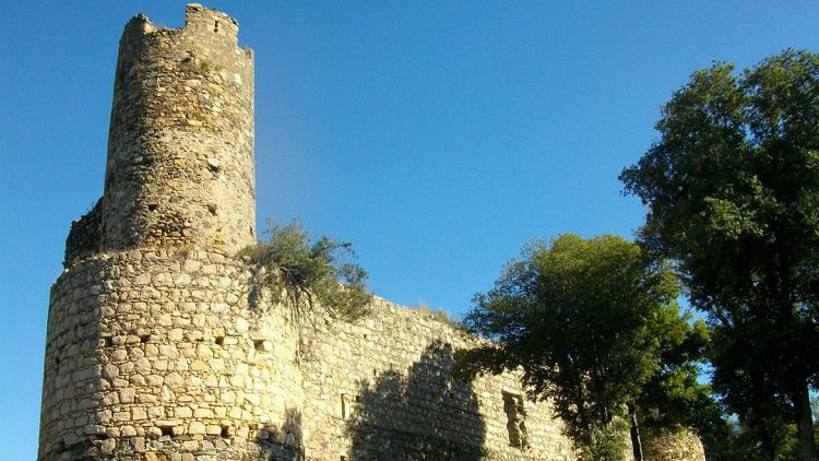 Castell de Sant Iscle, a Vidreres (Selva)