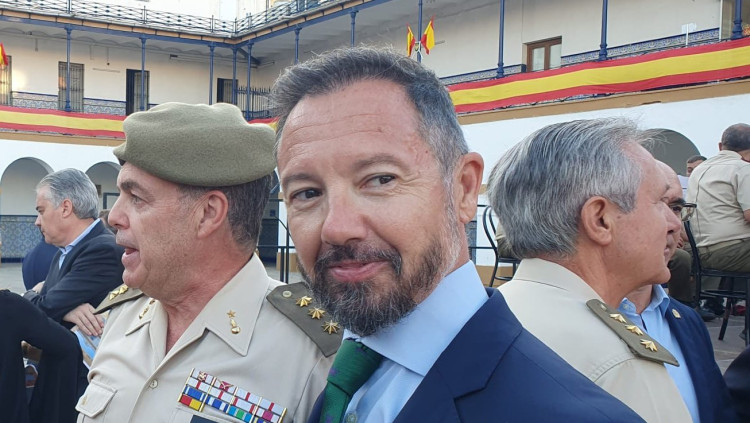 El segon tinent d’alcalde de València, Juanma Badenas, en la celebració del dia de la Guàrdia Civil.
